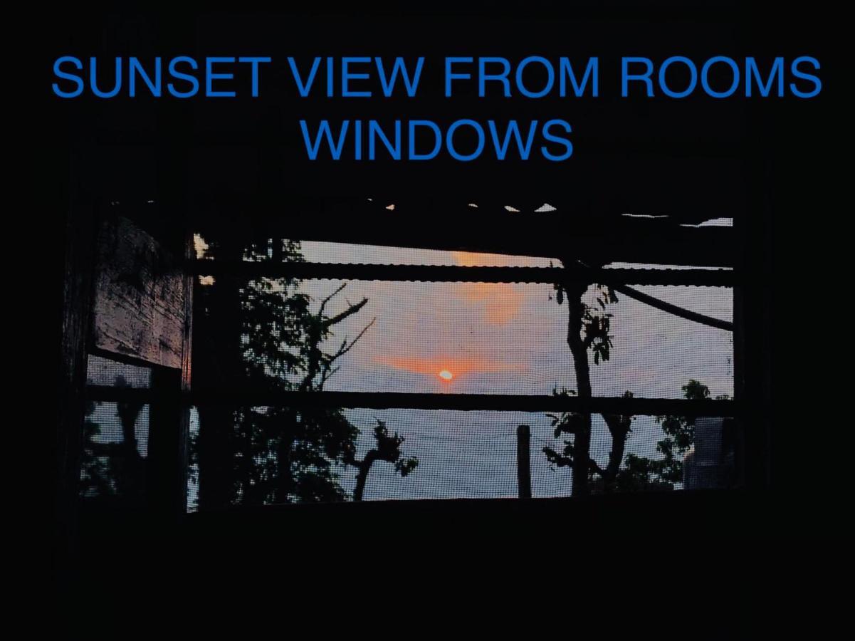 Hom'S Homestay & Farmstay Sarangkot โพคารา ภายนอก รูปภาพ