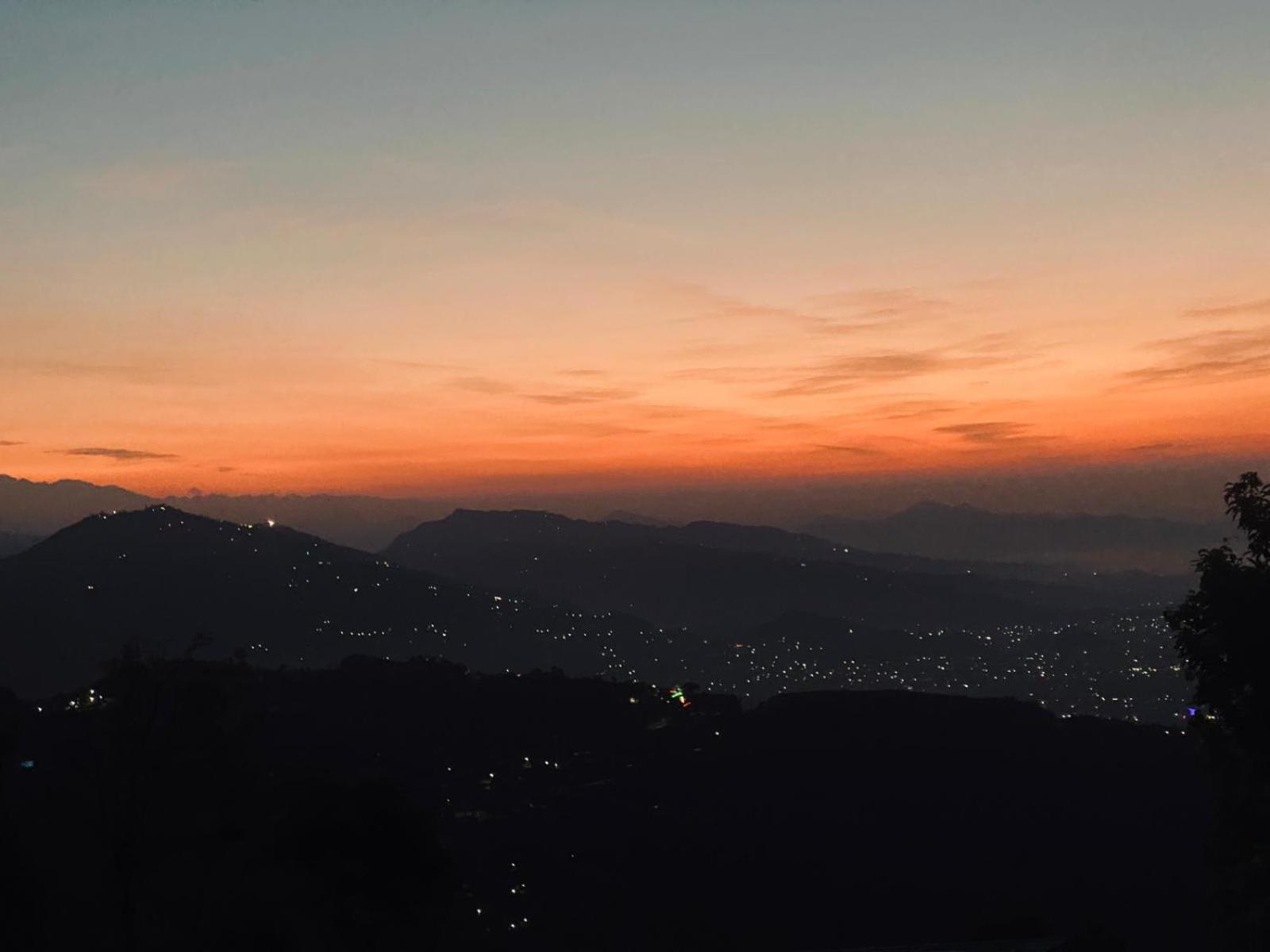 Hom'S Homestay & Farmstay Sarangkot โพคารา ภายนอก รูปภาพ