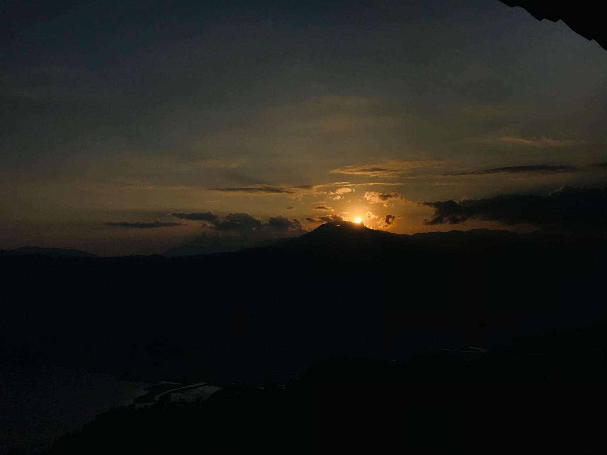 Hom'S Homestay & Farmstay Sarangkot โพคารา ภายนอก รูปภาพ